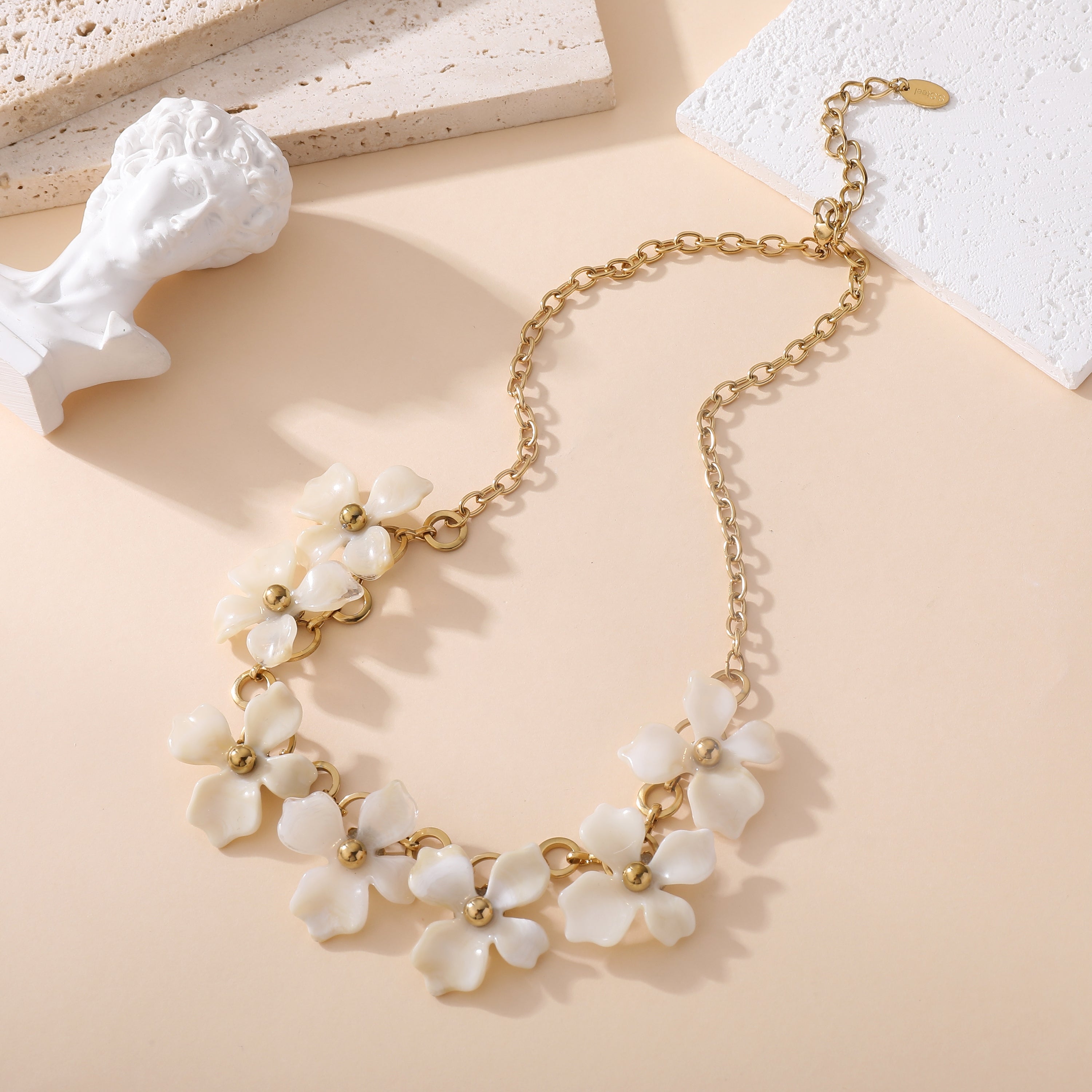 Collier fleurs
